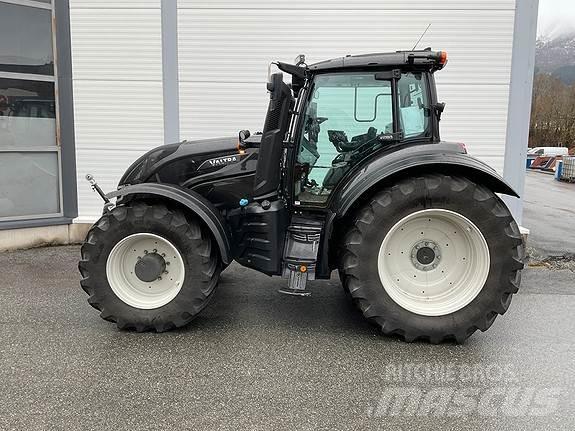 Valtra T235D Tratores Agrícolas usados