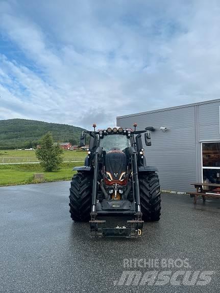 Valtra T235D Tratores Agrícolas usados