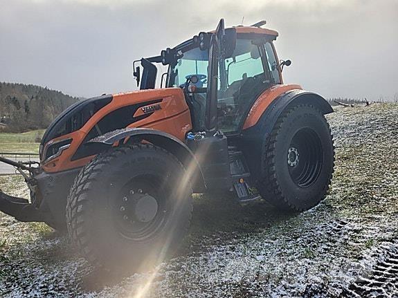 Valtra T255 Tratores Agrícolas usados