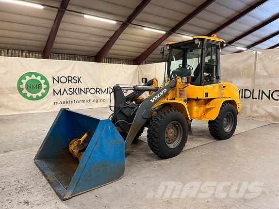 Volvo L30B Pás carregadoras de rodas