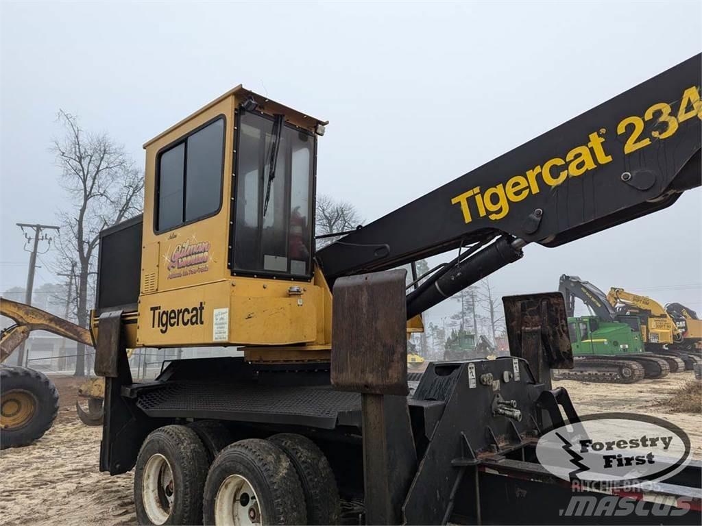 Tigercat 234 Carregadores