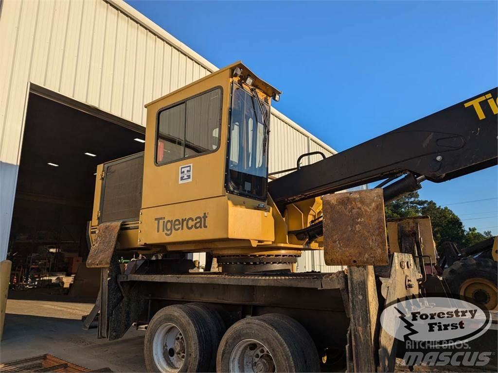 Tigercat 234B Carregadores