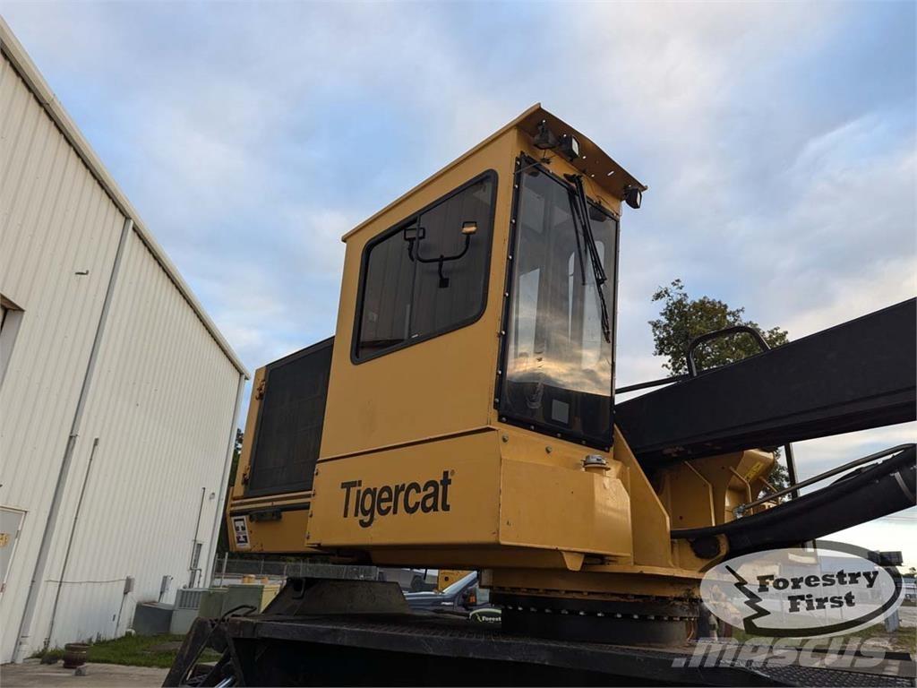 Tigercat 234b Carregadores