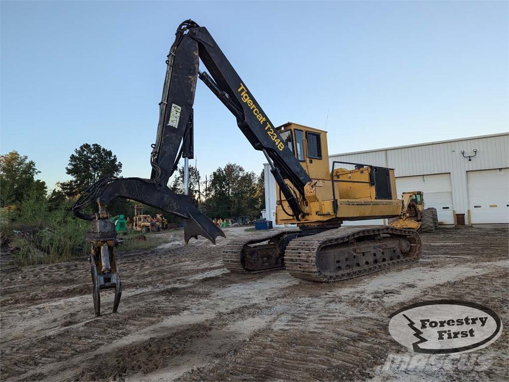Tigercat T234B Carregadores
