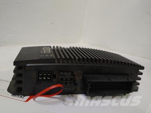 CAT 580B Outros componentes