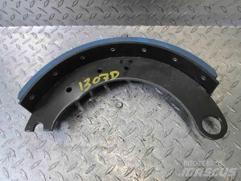  Brake Shoe Travőes