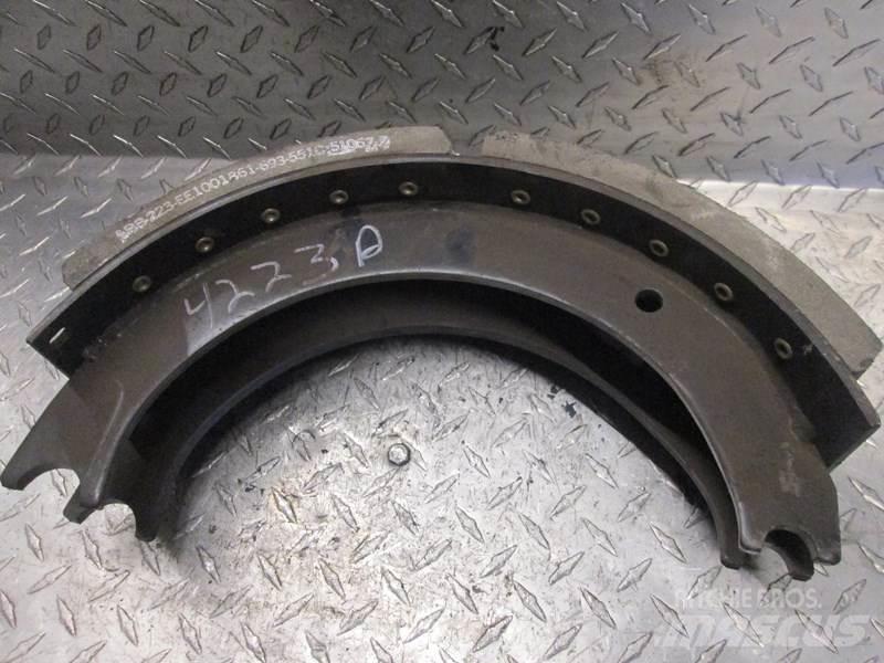  Brake Shoe Travőes