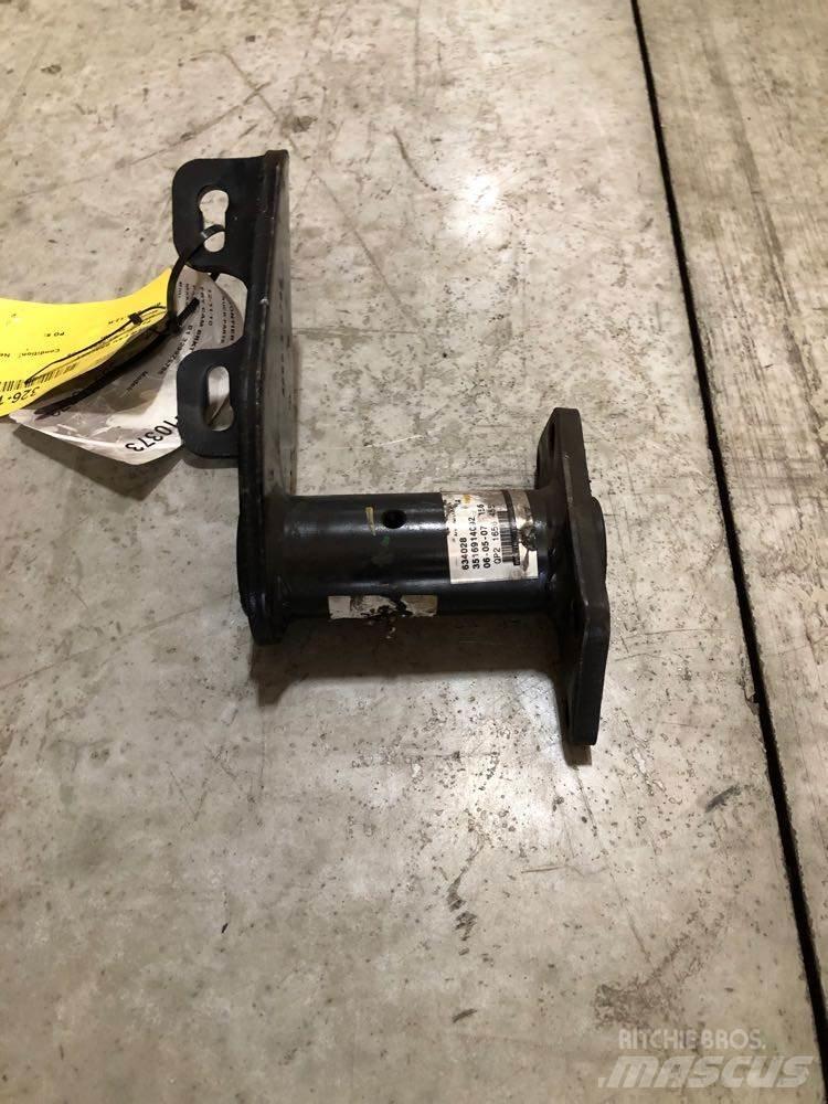 Meritor  Travőes