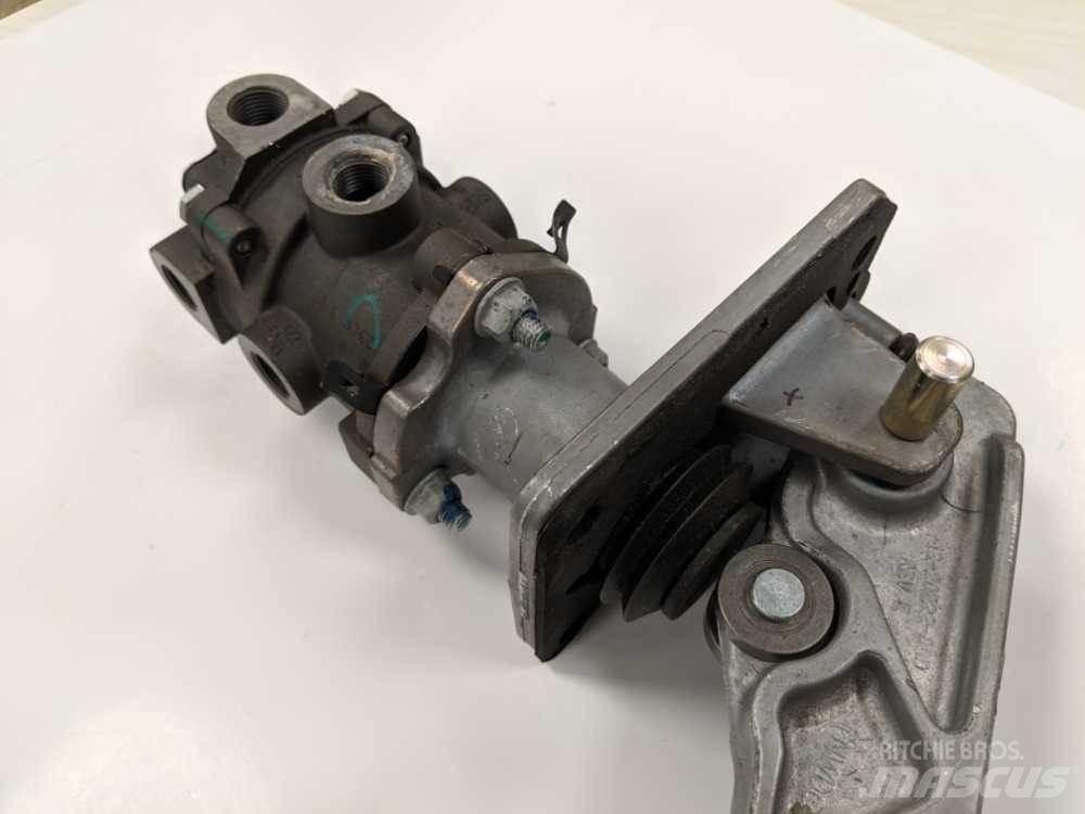 Meritor  Travőes
