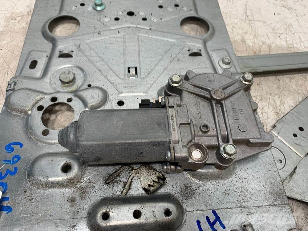 Volvo VNL Transportes - Outros
