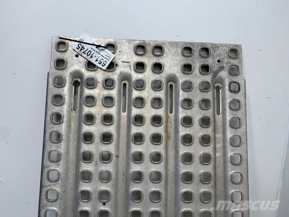 Volvo VNL Transportes - Outros
