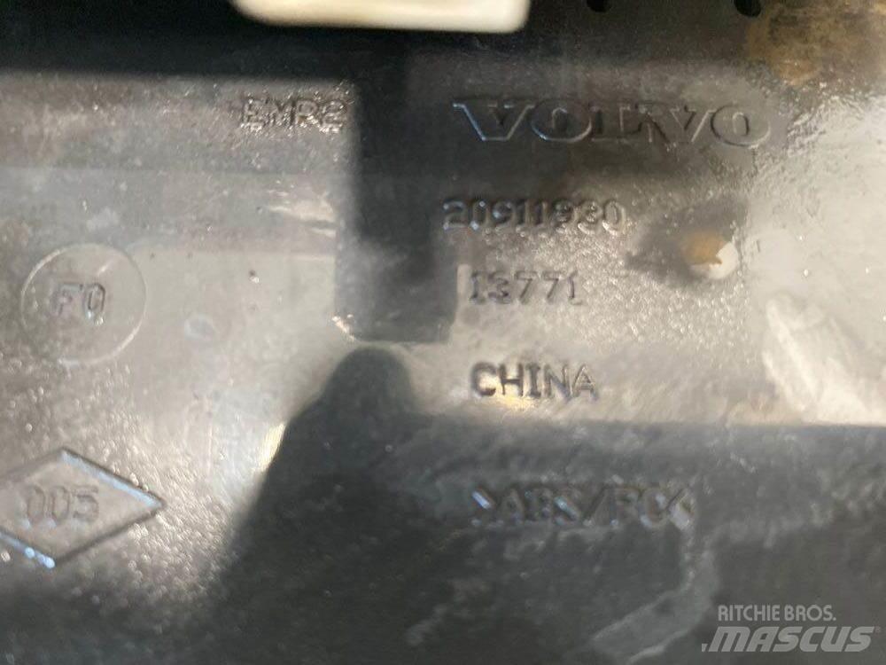 Volvo VNL Electrónica