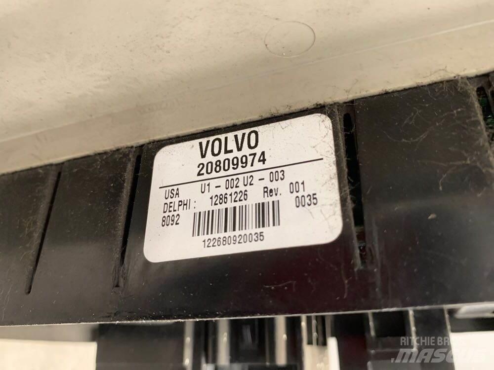 Volvo VNL Electrónica