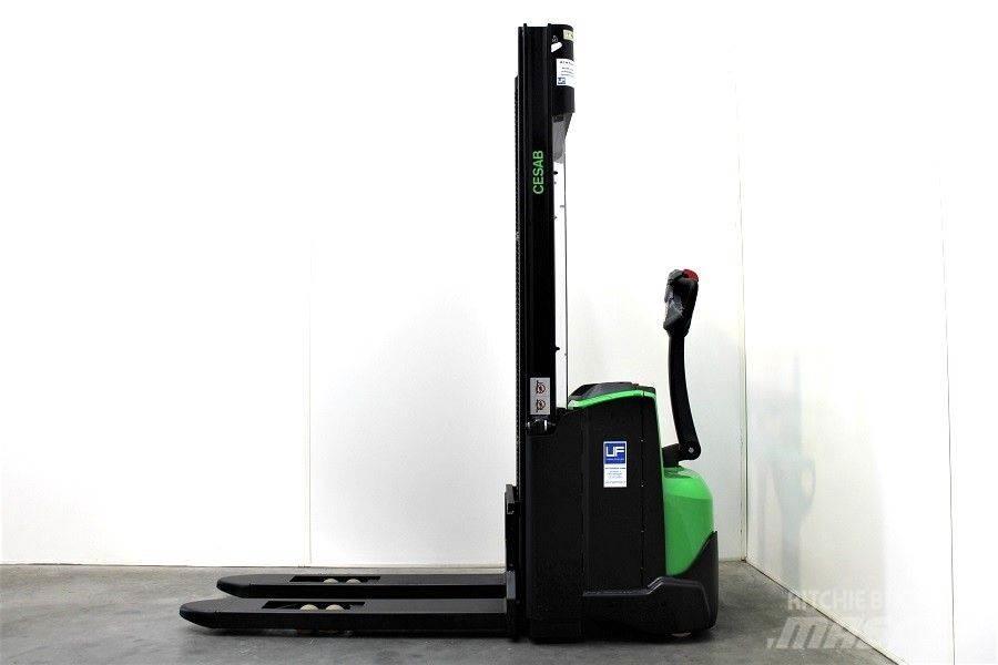 Cesab S 212 L / 330 Empilhador para operador externo