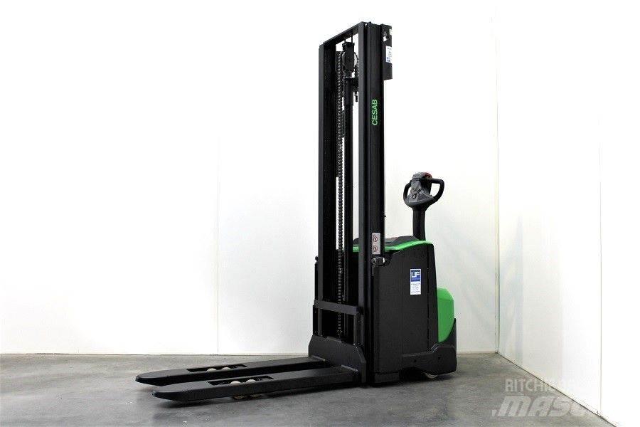 Cesab S 212 L / 330 Empilhador para operador externo