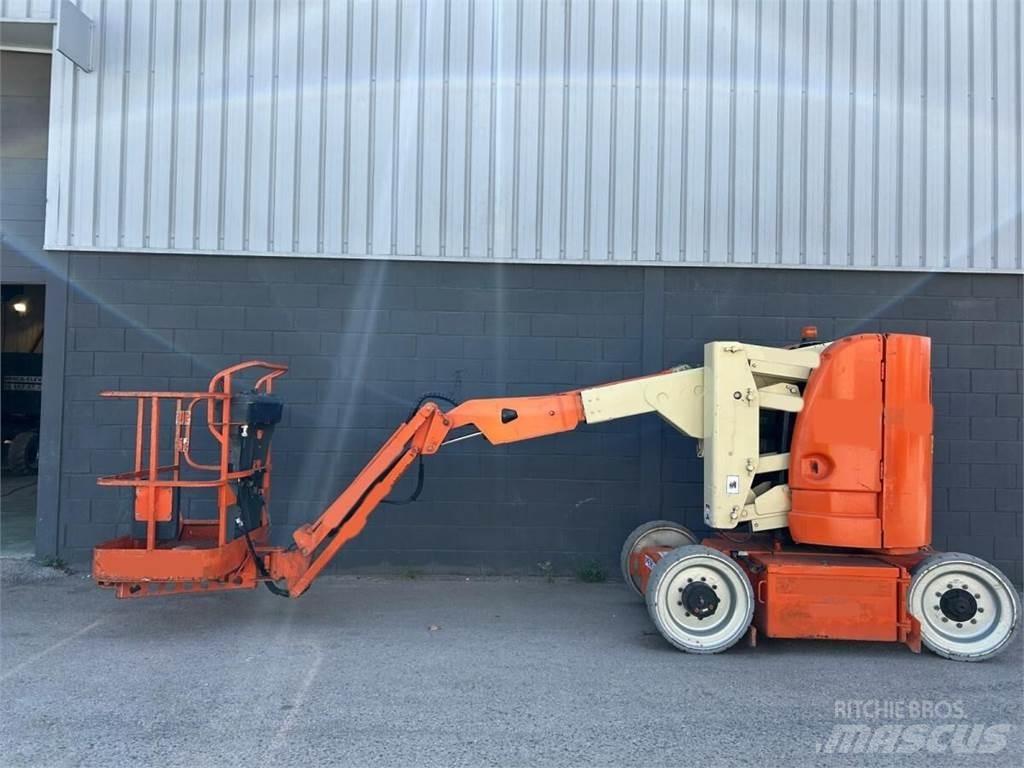 JLG E300AJ Elevadores braços articulados