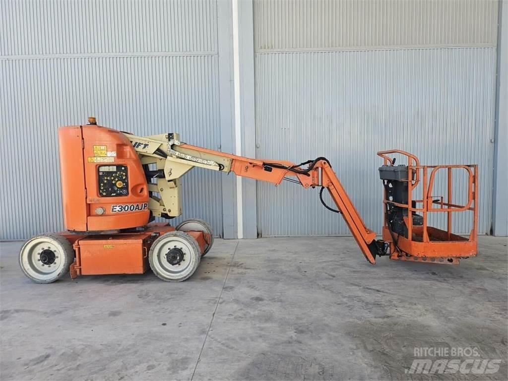 JLG E300AJP Elevadores braços articulados