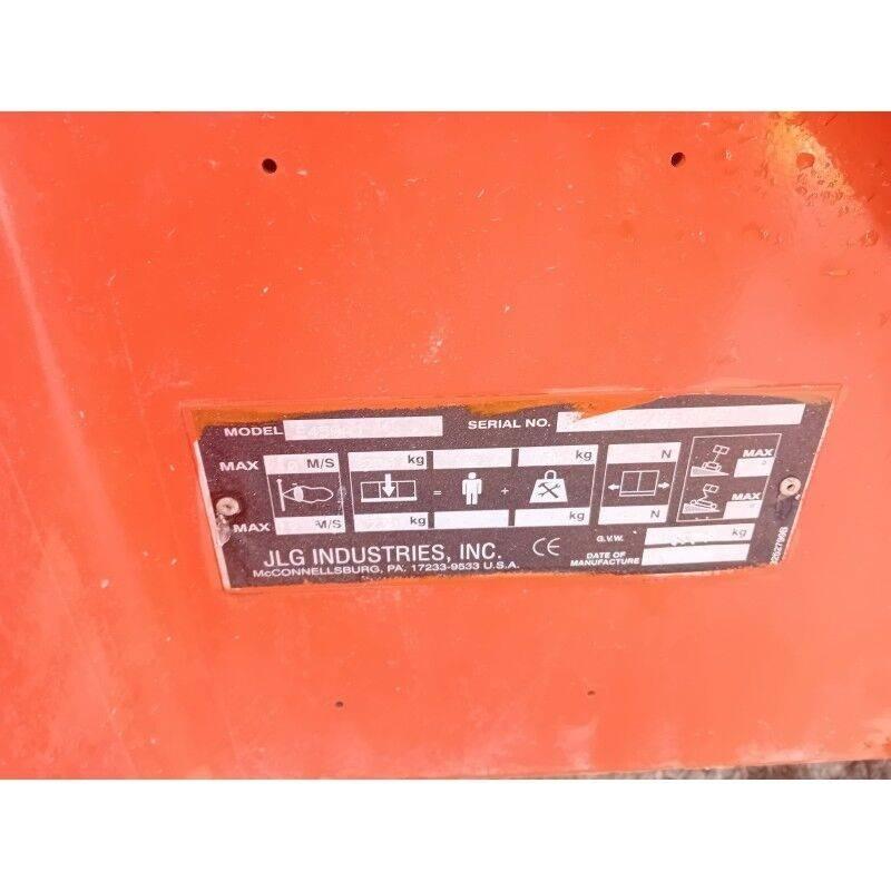 JLG E450AJ Elevadores braços articulados