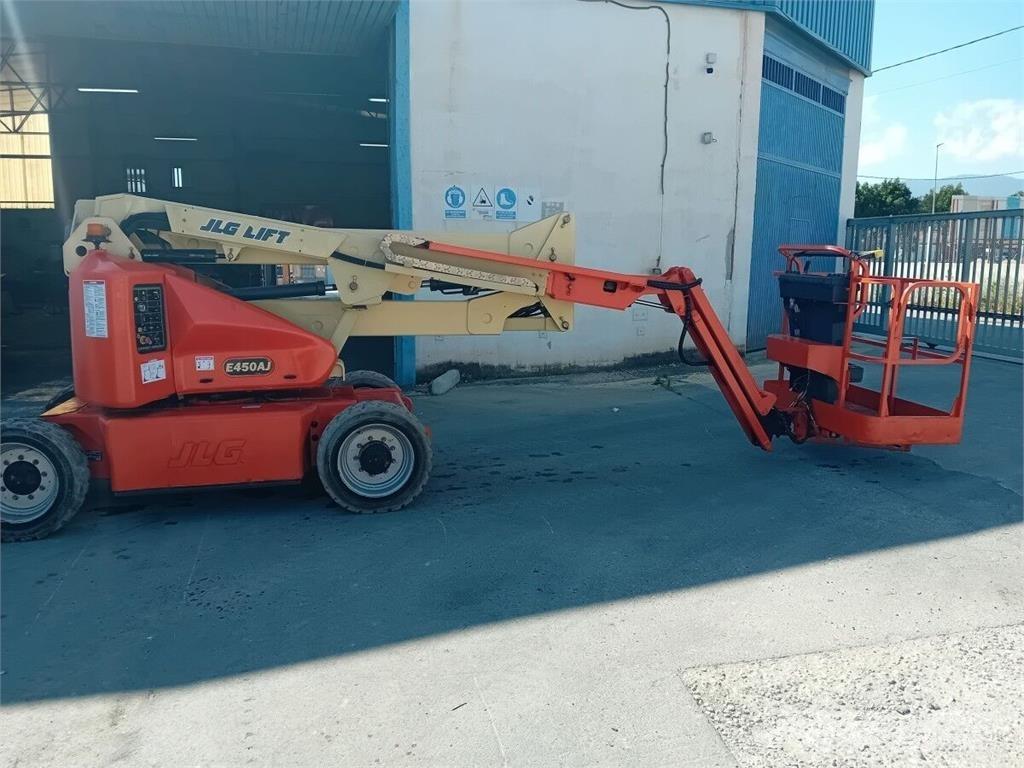 JLG E450AJ Elevadores braços articulados