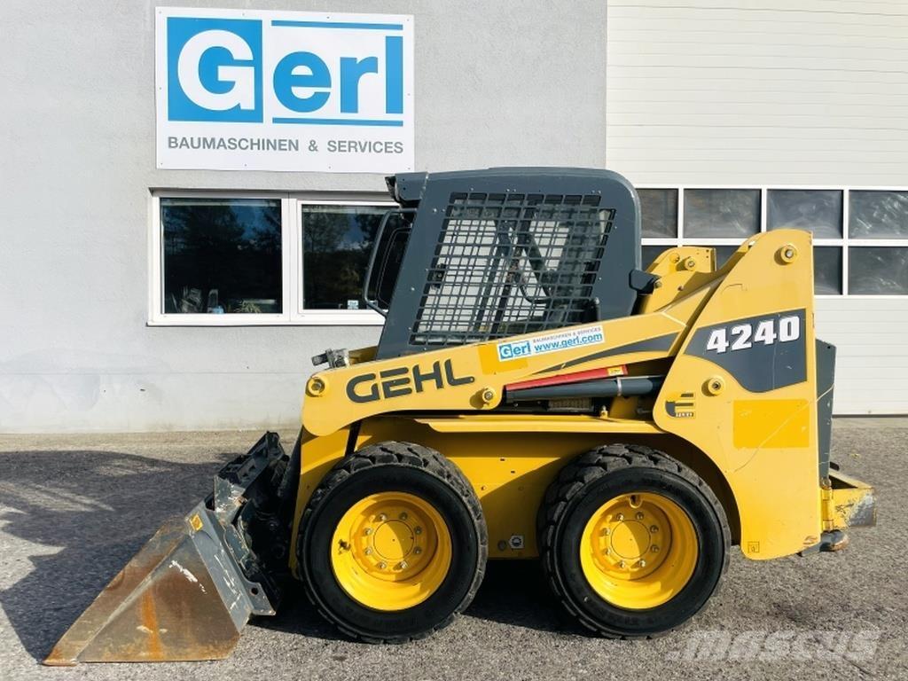 Gehl SL4240 Carregadoras de direcção deslizante