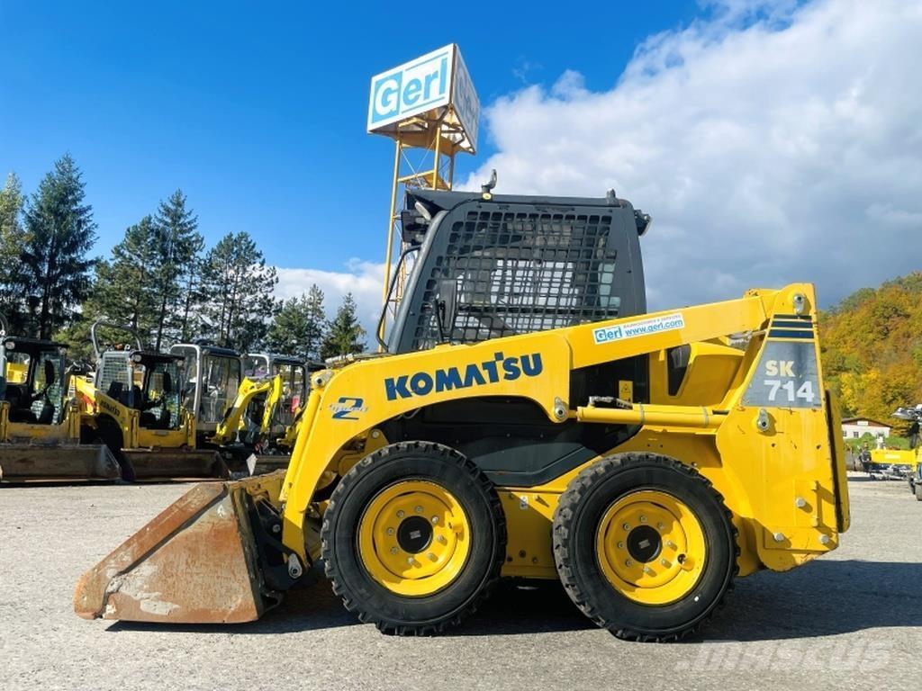 Komatsu SK714 Carregadoras de direcção deslizante