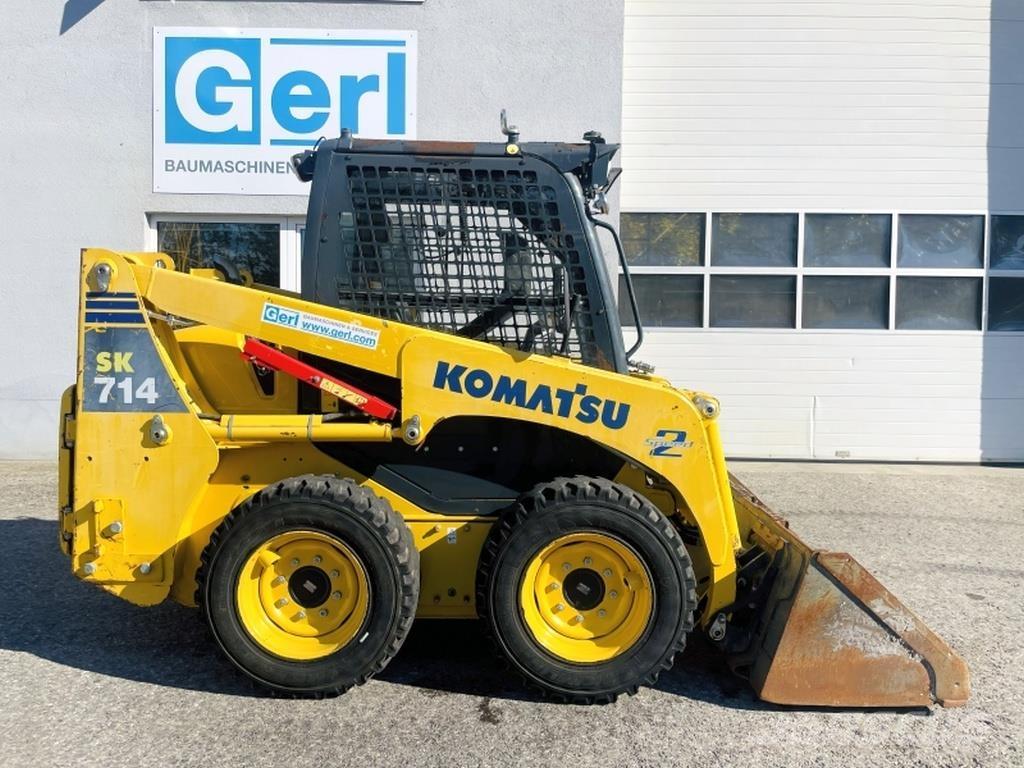 Komatsu SK714 Carregadoras de direcção deslizante