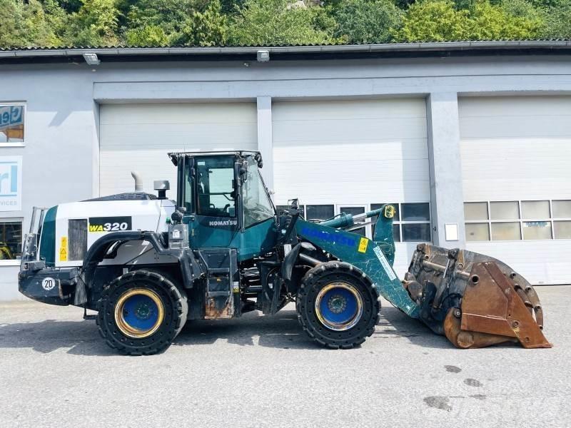 Komatsu WA320-8 Pás carregadoras de rodas