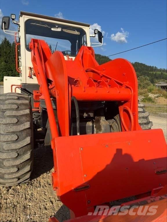 Sandvik Tross 130 Pás carregadoras de rodas