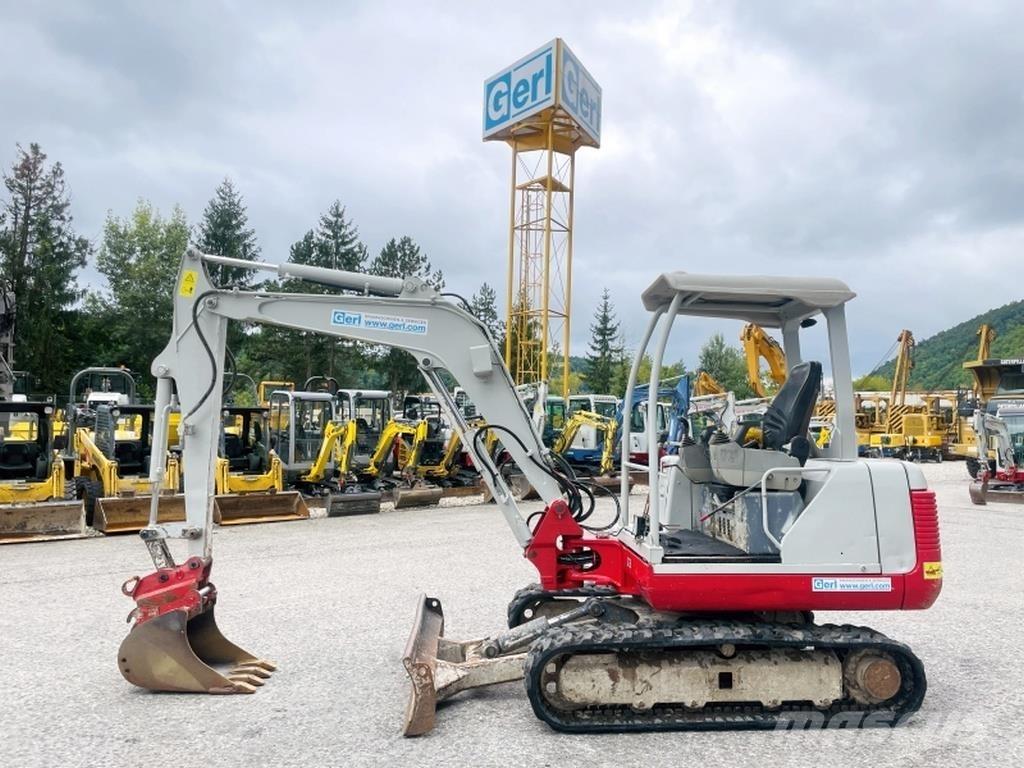 Takeuchi TB135 Mini Escavadoras <7t