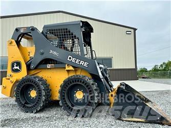 John Deere 318G Carregadoras de direcção deslizante