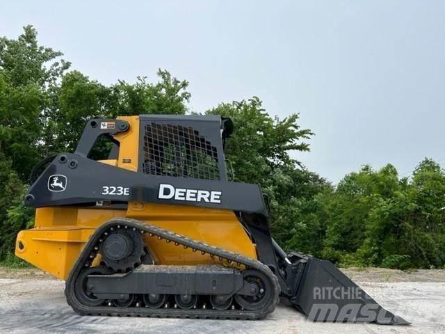 John Deere 323E Carregadoras de direcção deslizante