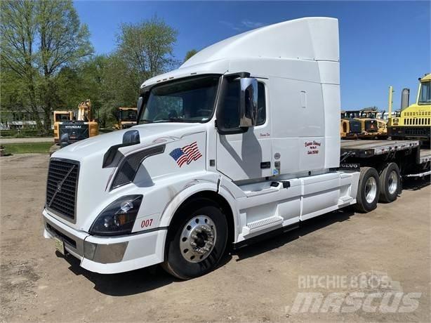 Volvo VNL64T670 Tractores (camiões)