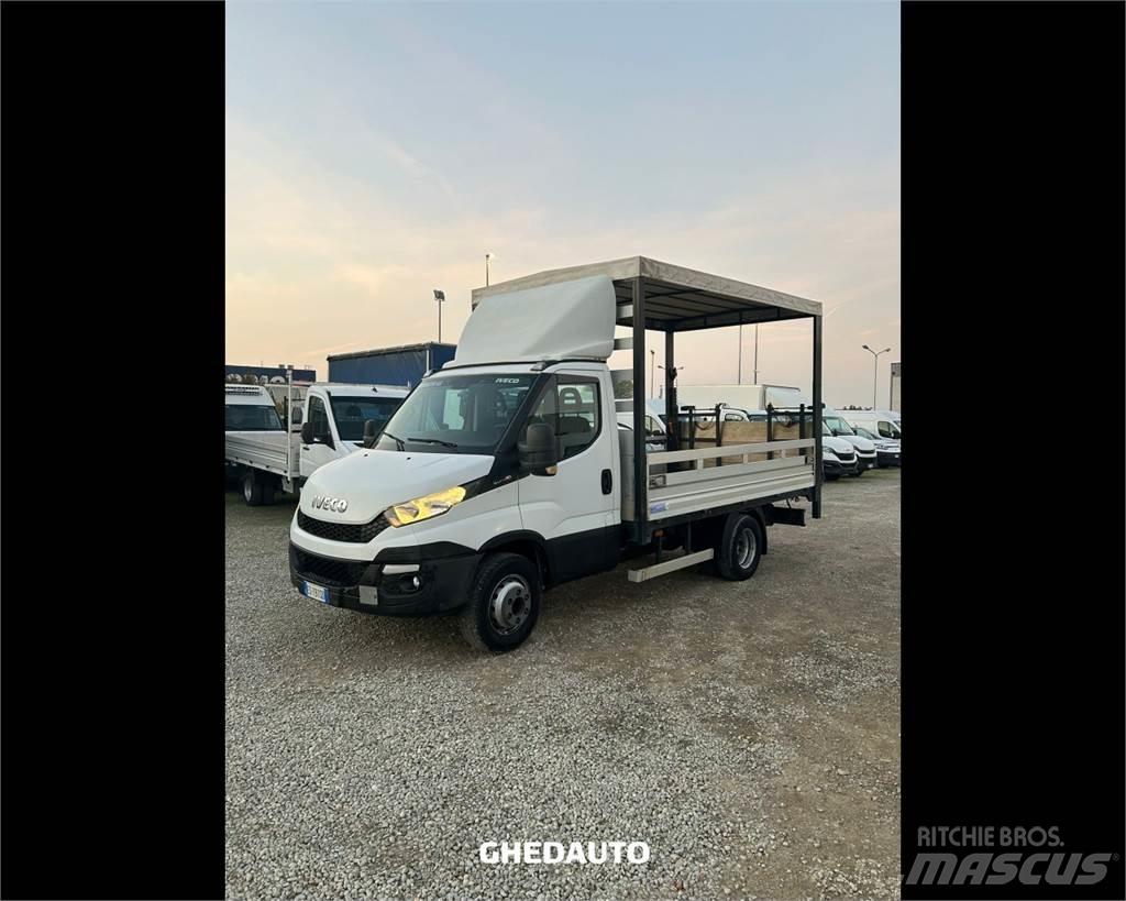 Iveco 65C15 Camiões de caixa fechada