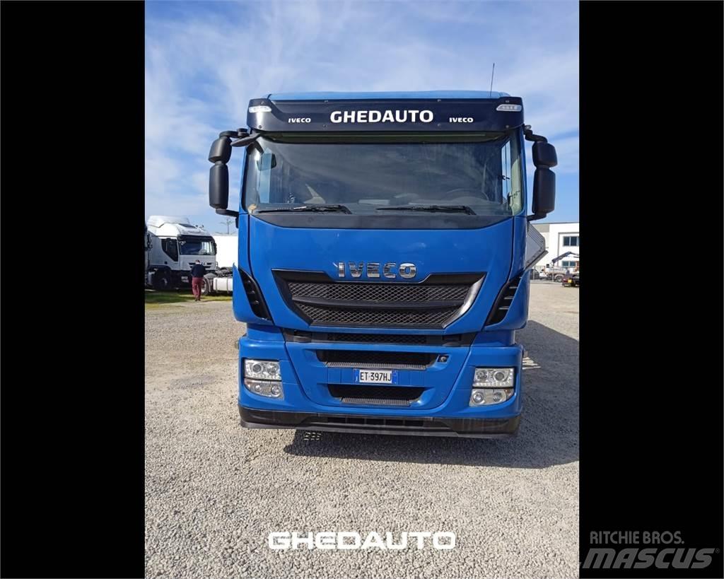 Iveco AS260S48Y Camiões de caixa fechada