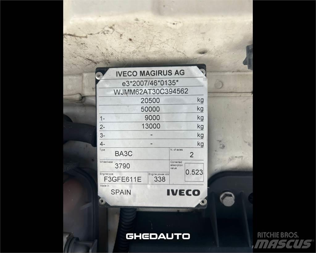 Iveco AS440S46 Camiões de caixa fechada