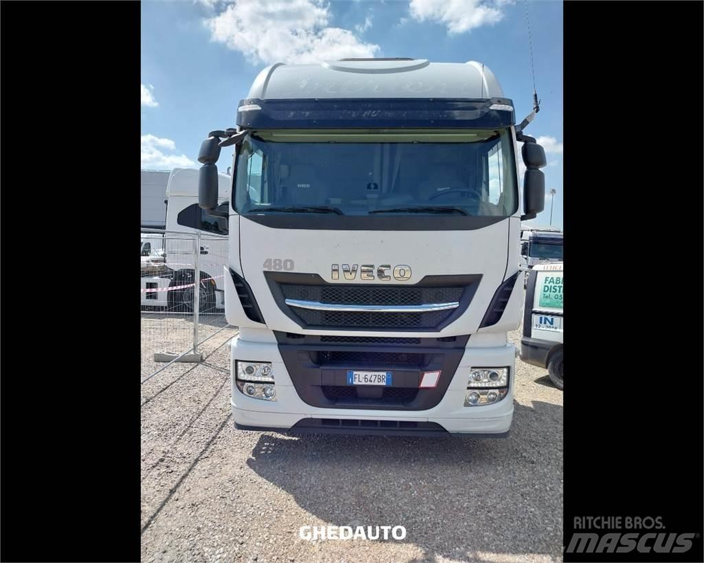 Iveco AS440S48T/P Camiões de caixa fechada