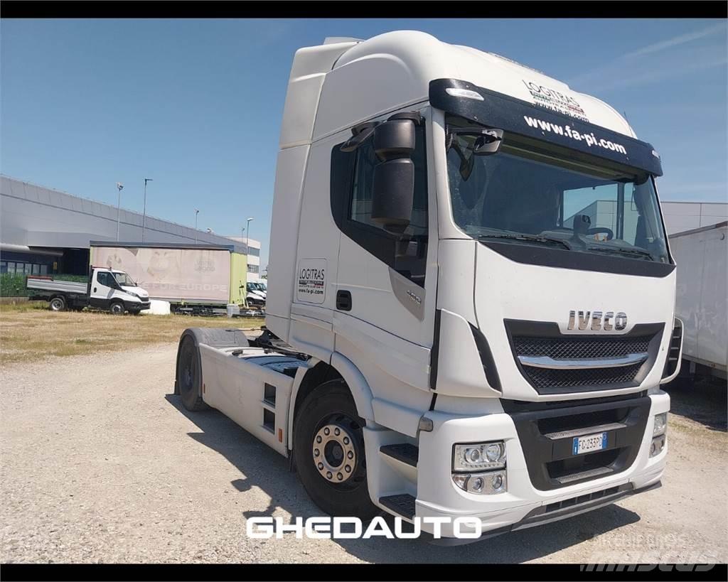 Iveco AS440ST/P Camiões de caixa fechada