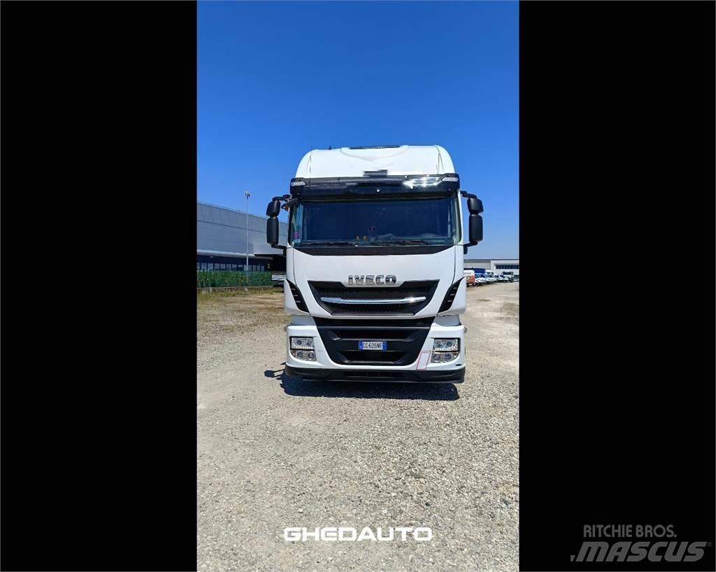 Iveco AS440ST/P Camiões de caixa fechada
