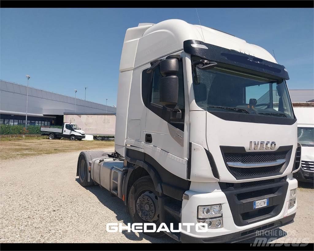 Iveco AS440ST/P Camiões de caixa fechada