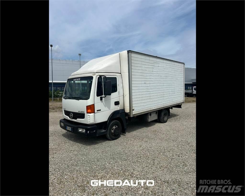 Nissan Atleon 35 2006 Caixa fechada