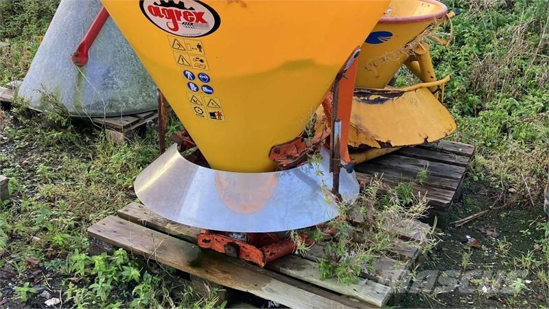 Agrex 300 Espalhadores de areia e sal