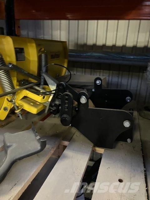 John Deere  Lâminas de neve e arados