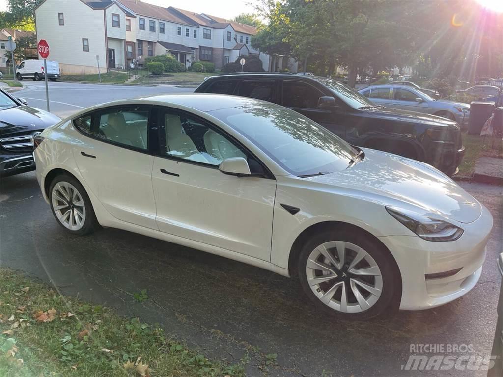 Tesla Model 3 Carros Ligeiros