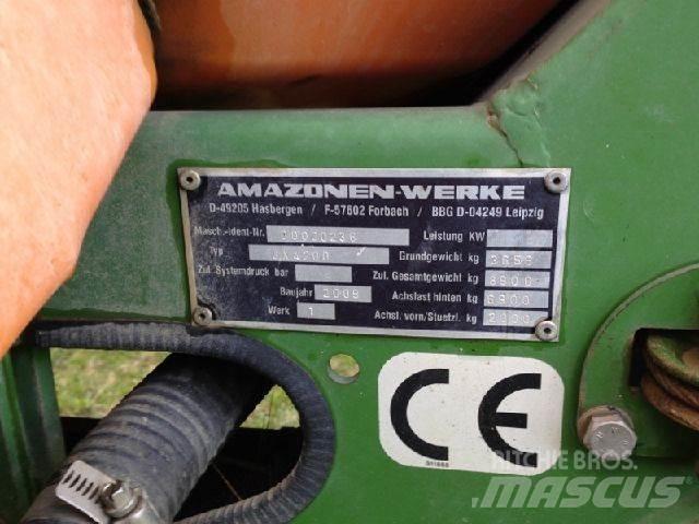 Amazone UX 4200 Pulverizadores rebocados