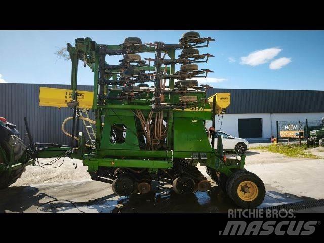 John Deere 750A Outras semeadeiras e acessórios