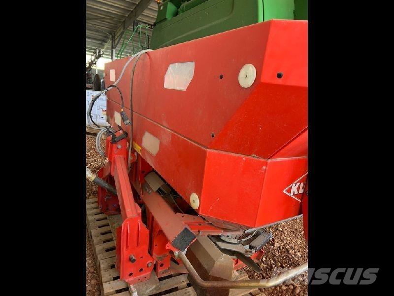 Kuhn AXIS 40.2 Espalhadores de minério