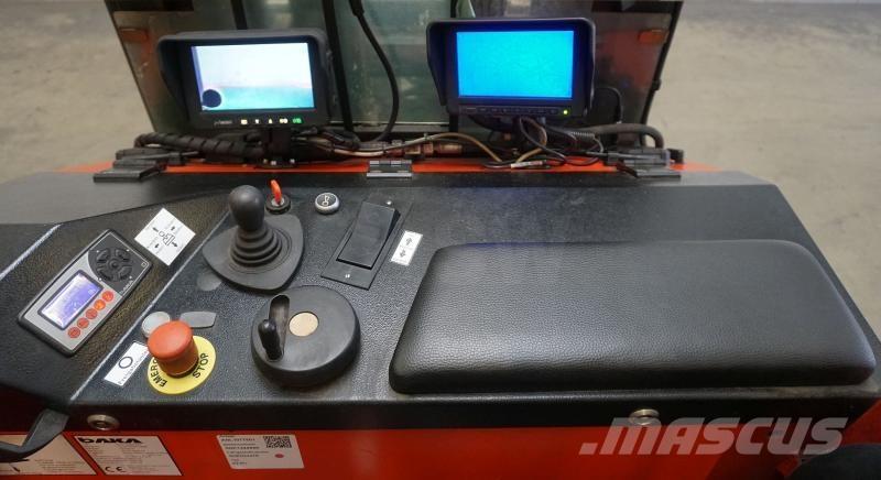 Baka EFV2500SO Self propelled stackers