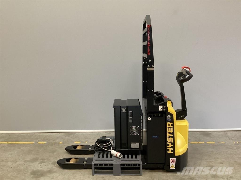 Hyster P2.0 Empilhador para operador externo