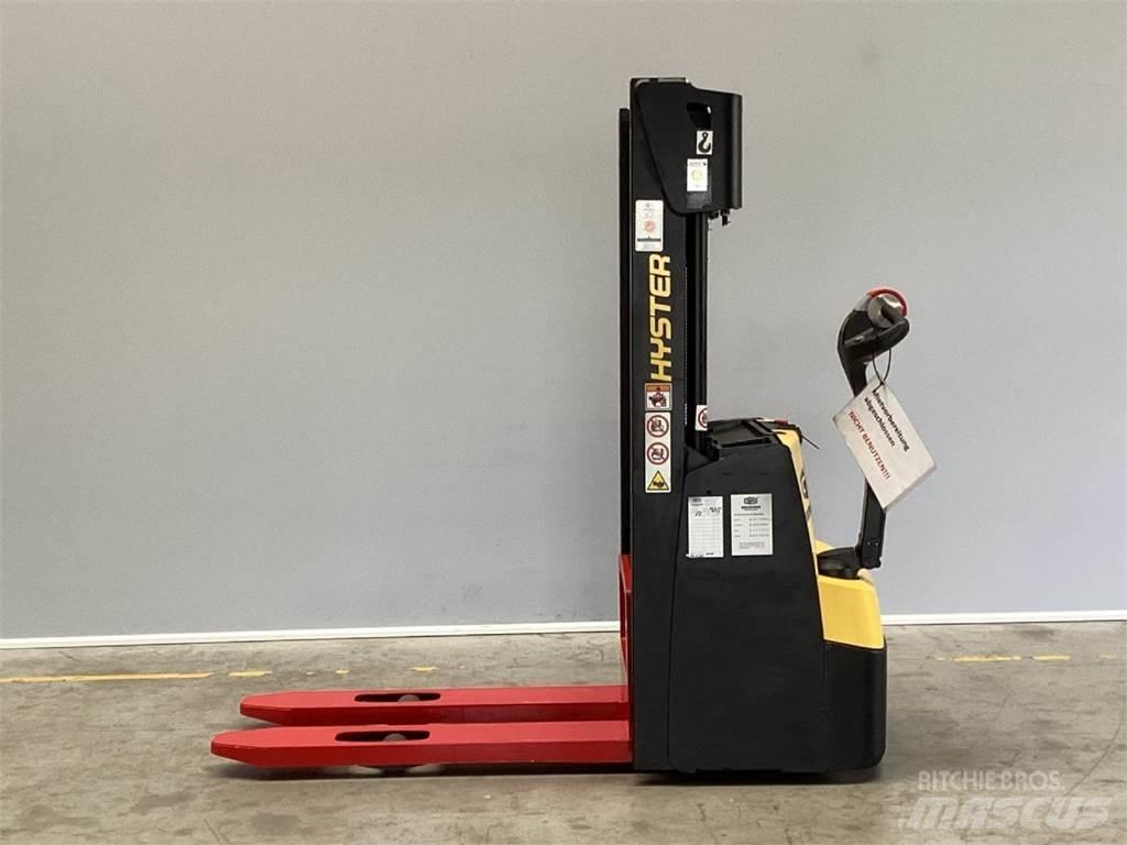 Hyster S1.0 Empilhador para operador externo