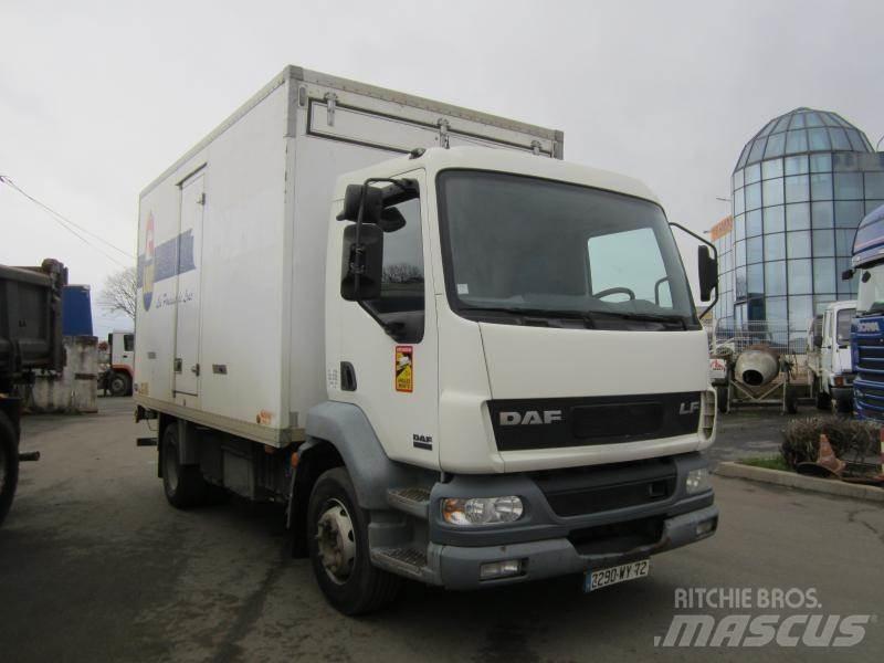 DAF LF 220 Camiões de transporte de animais
